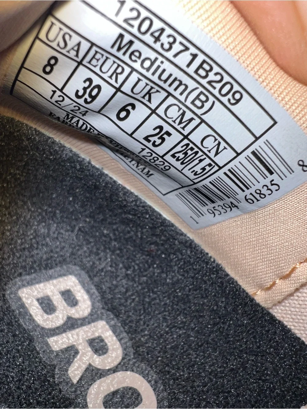 Brooks Women’s Glycerin Stealthfit 22 Neutral Running Shoe, Beige | US Size 8 - Picture 5 of 8